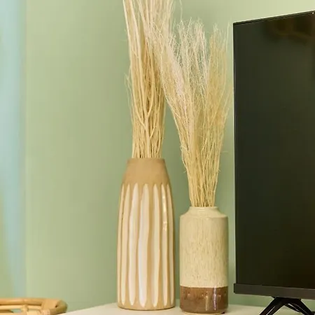 شقة Cozy With A View In *